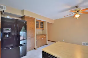 5222 S 20th St, Milwaukee, WI 53221 - Photo 14