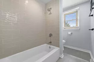 N113W13033 Crestview Dr, Germantown, WI 53022 - Photo 36