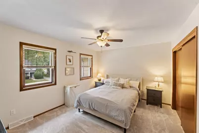 2020  Woodburn Rd #B, Waukesha, WI 53188 - Photo 18