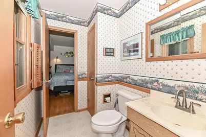 8231 W New Jersey Ave, Milwaukee, WI 53220 - Photo 18
