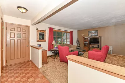 8231 W New Jersey Ave, Milwaukee, WI 53220 - Photo 4