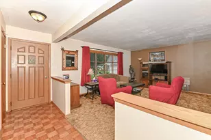 8231 W New Jersey Ave, Milwaukee, WI 53220 - Photo 4