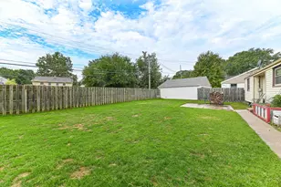 8231 W New Jersey Ave, Milwaukee, WI 53220 - Photo 26