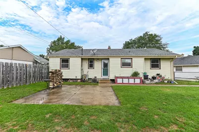 8231 W New Jersey Ave, Milwaukee, WI 53220 - Photo 24