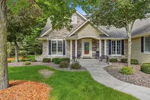 1832 La Belle Springs Ct, Oconomowoc, WI 53066 - Photo 2