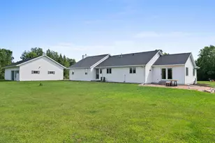 3538 Greenview Ct, Manitowoc Rapids, WI 54230 - Photo 10