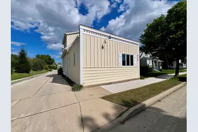 966 S 60th St, West Allis, WI 53214 - Photo 38