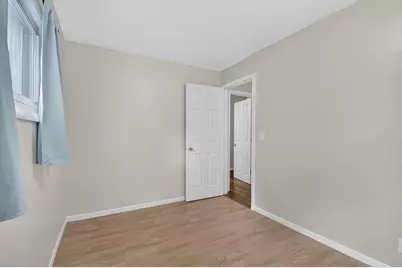 917  111th St, Pleasant Prairie, WI 53158 - Photo 12
