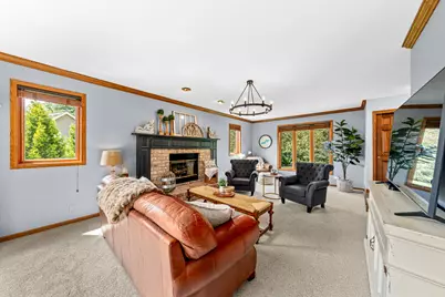 W237N3390  Five Fields Rd, Pewaukee, WI 53072 - Photo 10