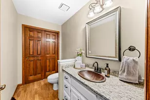 W237N3390 Five Fields Rd, Pewaukee, WI 53072 - Photo 22