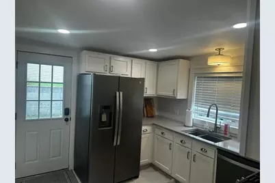 842 N 5th St, Sheboygan, WI 53081 - Photo 6