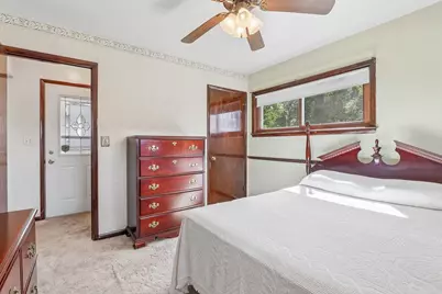 4554 S 48th St, Greenfield, WI 53220 - Photo 34