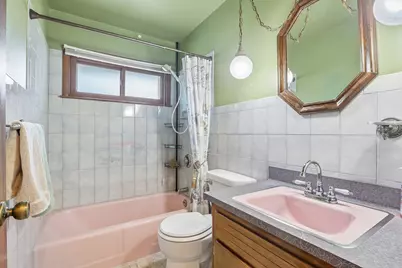 4554 S 48th St, Greenfield, WI 53220 - Photo 16