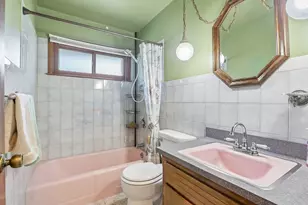 4554 S 48th St, Greenfield, WI 53220 - Photo 16