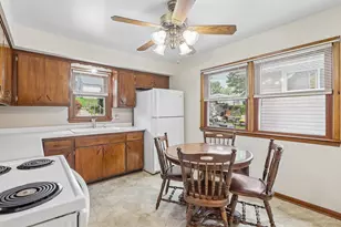4554 S 48th St, Greenfield, WI 53220 - Photo 32