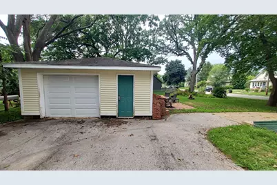 619  Division St, Mukwonago, WI 53149 - Photo 46