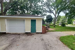 619 Division St, Mukwonago, WI 53149 - Photo 46