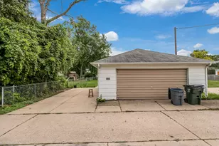 2436 E Whittaker Ave, Saint Francis, WI 53235 - Photo 24