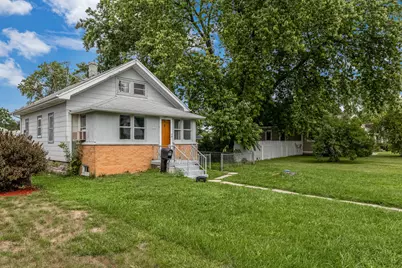 2436 E Whittaker Ave, Saint Francis, WI 53235 - Photo 2