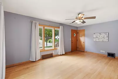 2016 S 96th St, West Allis, WI 53227 - Photo 6