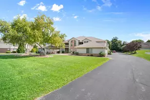 3651 E Barbara Ct, Oak Creek, WI 53154 - Photo 20