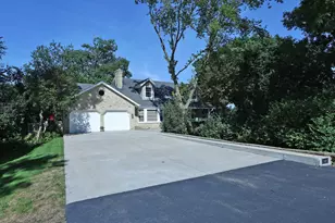 10818 86th Pl, Pleasant Prairie, WI 53158 - Photo 1