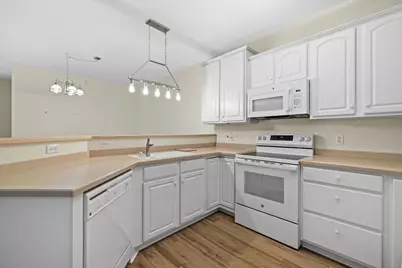 6510  Spring St #12, Racine, WI 53406 - Photo 10
