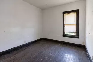 2416 N 39th St, Milwaukee, WI 53210 - Photo 14