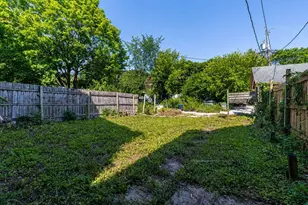 2416 N 39th St, Milwaukee, WI 53210 - Photo 22