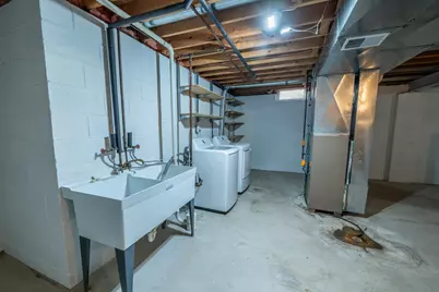 9601 W Darnel Ave, Milwaukee, WI 53224 - Photo 32