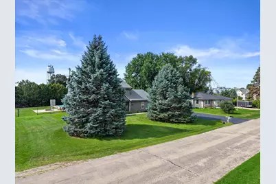 W1215  Jolly Ct, Ixonia, WI 53036 - Photo 52