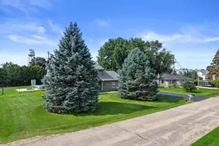 W1215 Jolly Ct, Ixonia, WI 53036 - Photo 52