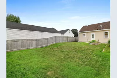 419 S 30th St, Manitowoc, WI 54220 - Photo 14