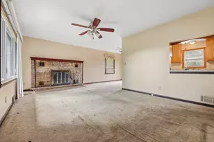 10611 W Silver Spring Dr, Milwaukee, WI 53225 - Photo 4