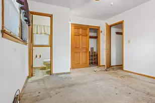 10611 W Silver Spring Dr, Milwaukee, WI 53225 - Photo 14