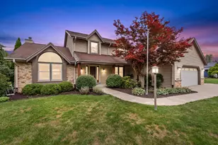 W144N4871 Stone Dr, Menomonee Falls, WI 53051 - Photo 2