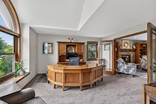 W144N4871 Stone Dr, Menomonee Falls, WI 53051 - Photo 10
