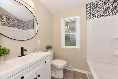 3675 S Taylor Ct, Milwaukee, WI 53207 - Photo 18