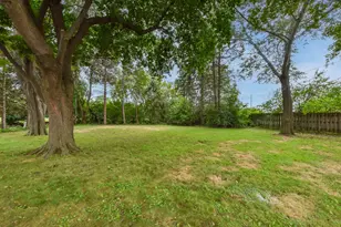 3675 S Taylor Ct, Milwaukee, WI 53207 - Photo 6