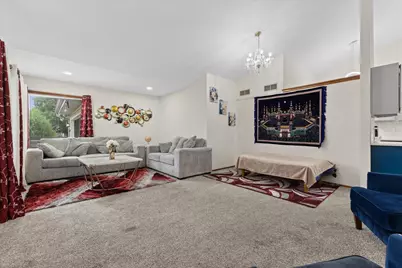 4102 W Minnesota Ct, Franklin, WI 53132 - Photo 6