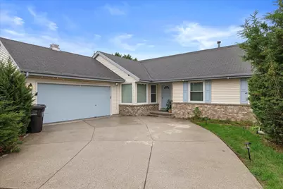 4102 W Minnesota Ct, Franklin, WI 53132 - Photo 1
