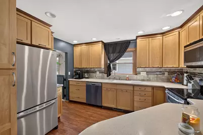 1420  19th St, La Crosse, WI 54601 - Photo 8