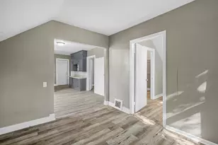 5061 N 32nd St, Milwaukee, WI 53209 - Photo 16