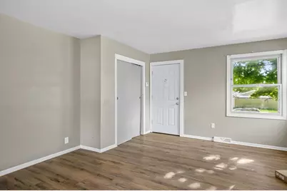 5061 N 32nd St #5061A, Milwaukee, WI 53209 - Photo 6