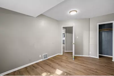 5061 N 32nd St #5061A, Milwaukee, WI 53209 - Photo 8