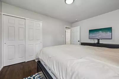 9807 W Morgan Ave, Milwaukee, WI 53228 - Photo 20