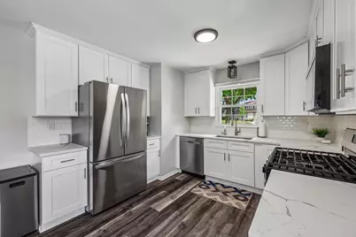 9807 W Morgan Ave, Milwaukee, WI 53228 - Photo 8