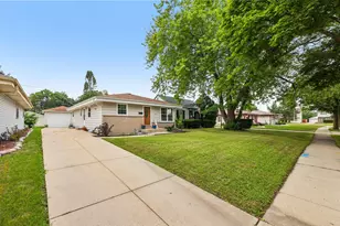 9807 W Morgan Ave, Milwaukee, WI 53228 - Photo 30