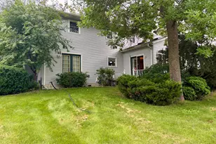 W8638 Shady Oak Ln, Beaver Dam, WI 53916 - Photo 4