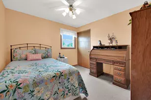 7941 S Cecily Dr, Oak Creek, WI 53154 - Photo 14